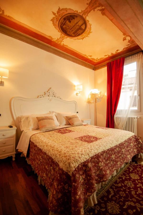 Porta Antica Apartment โบโลญญา ภายนอก รูปภาพ