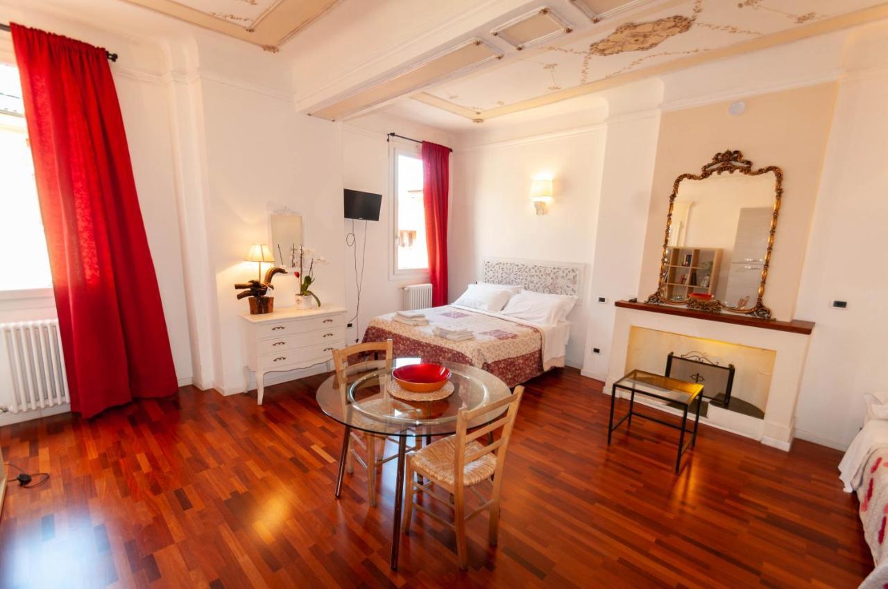 Porta Antica Apartment โบโลญญา ภายนอก รูปภาพ