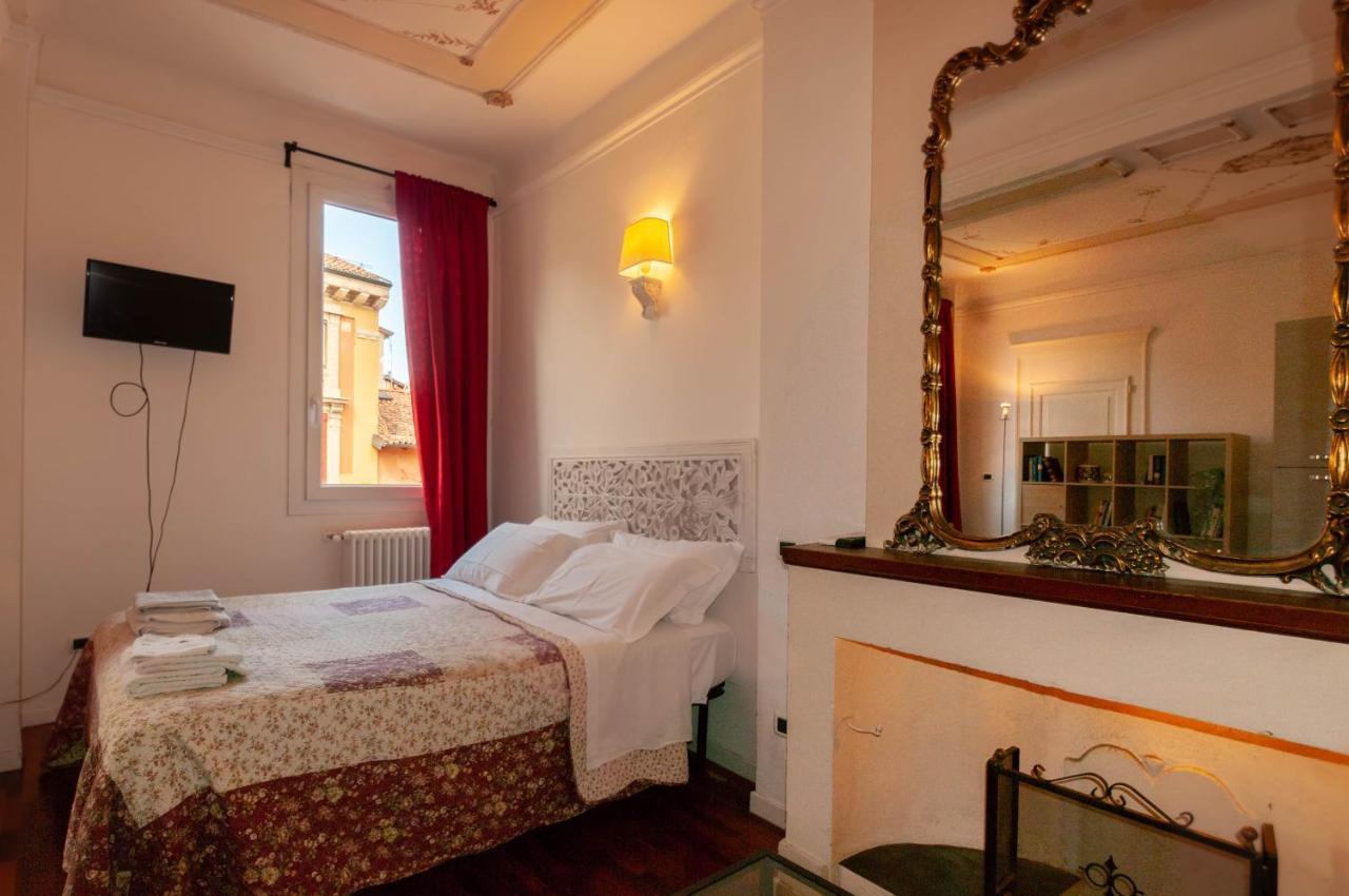 Porta Antica Apartment โบโลญญา ภายนอก รูปภาพ
